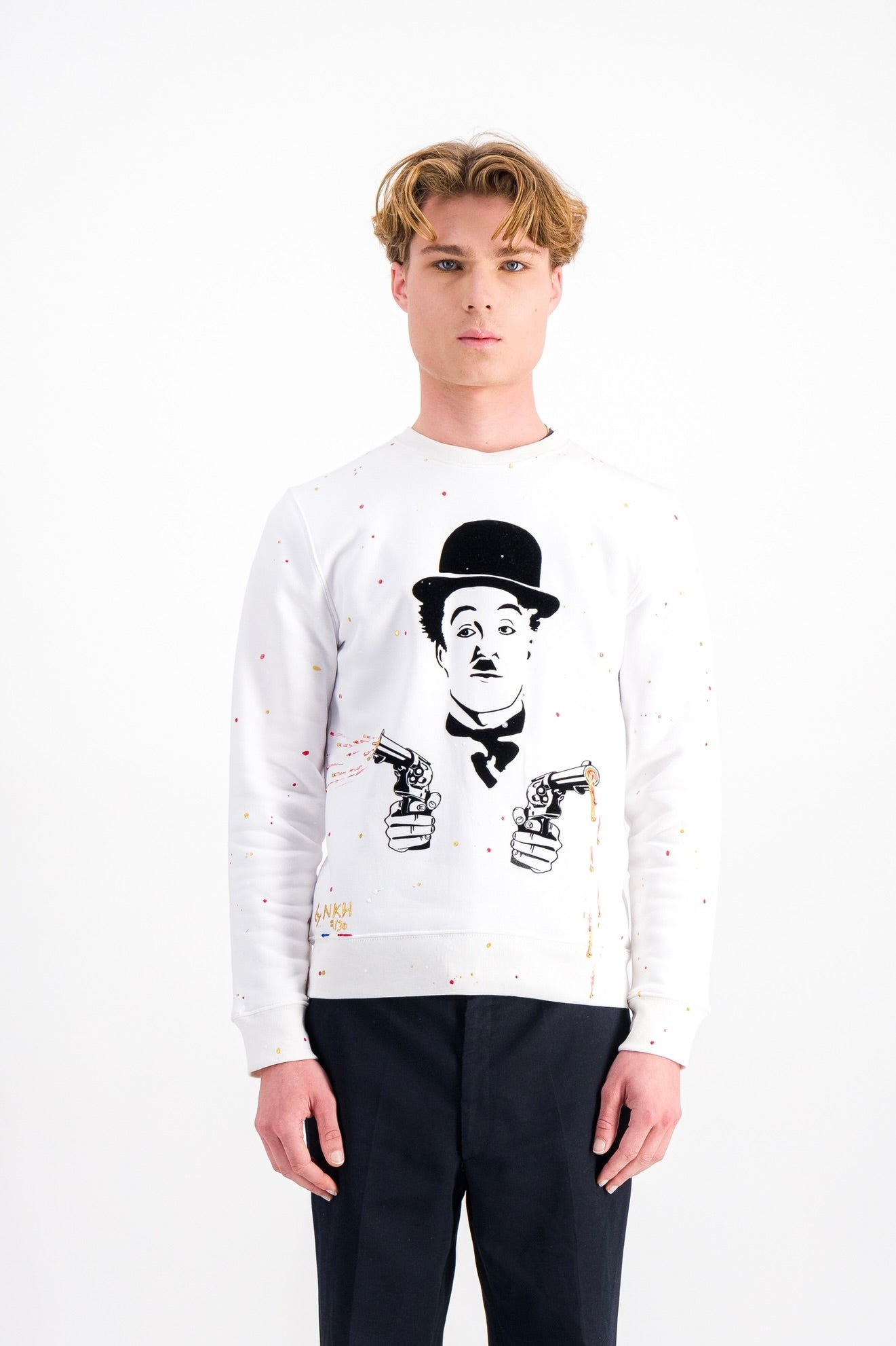Pull blanc col rond - Angry Chaplin